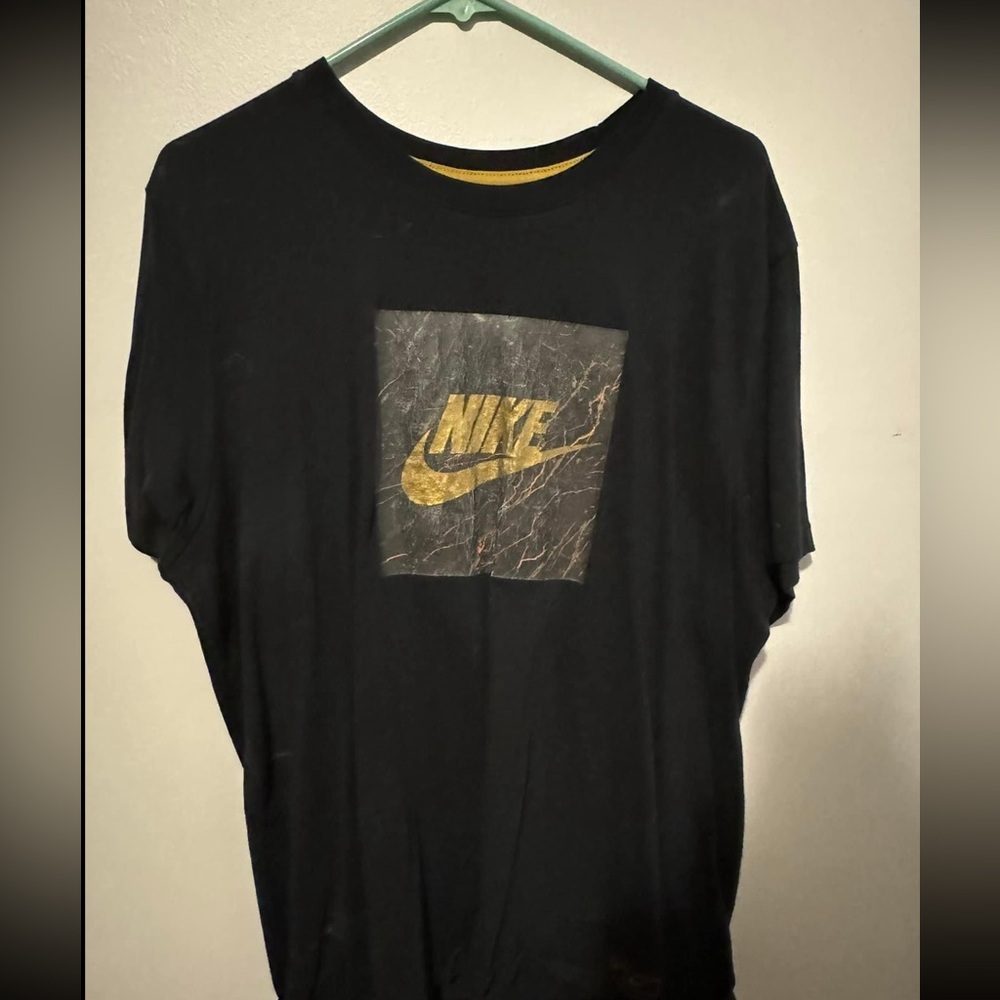 Men’s xl nike t-shirt